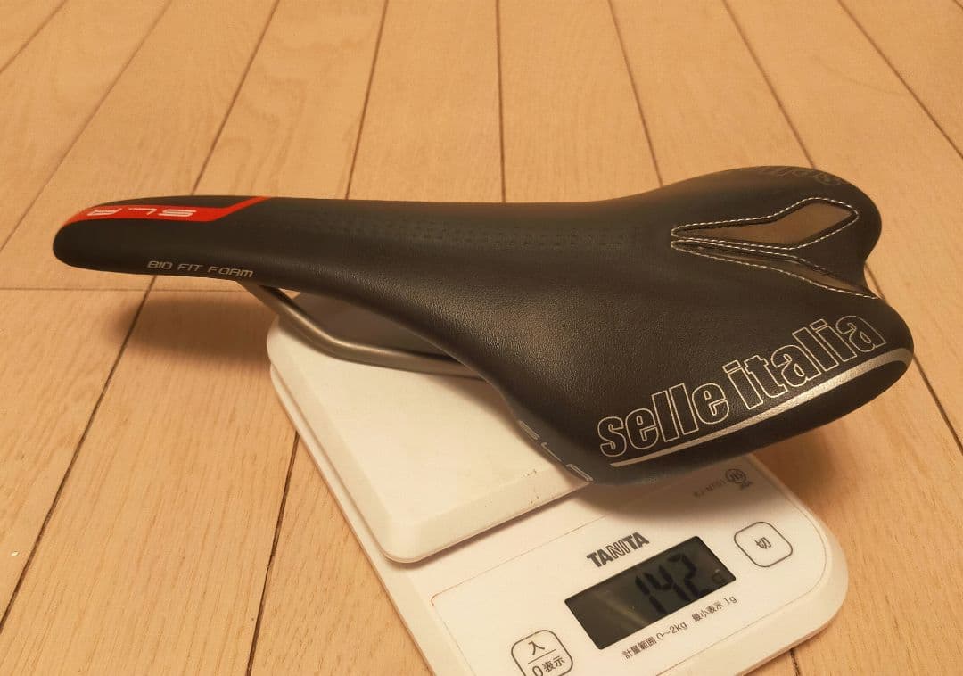 美品 セライタリア SLR チタンレール 142g
