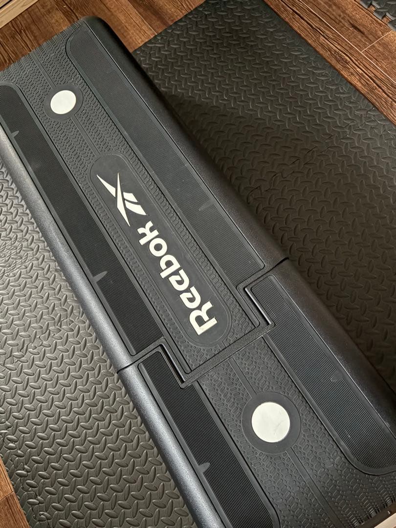 トレーニングベンチ　Reebok ホワイト