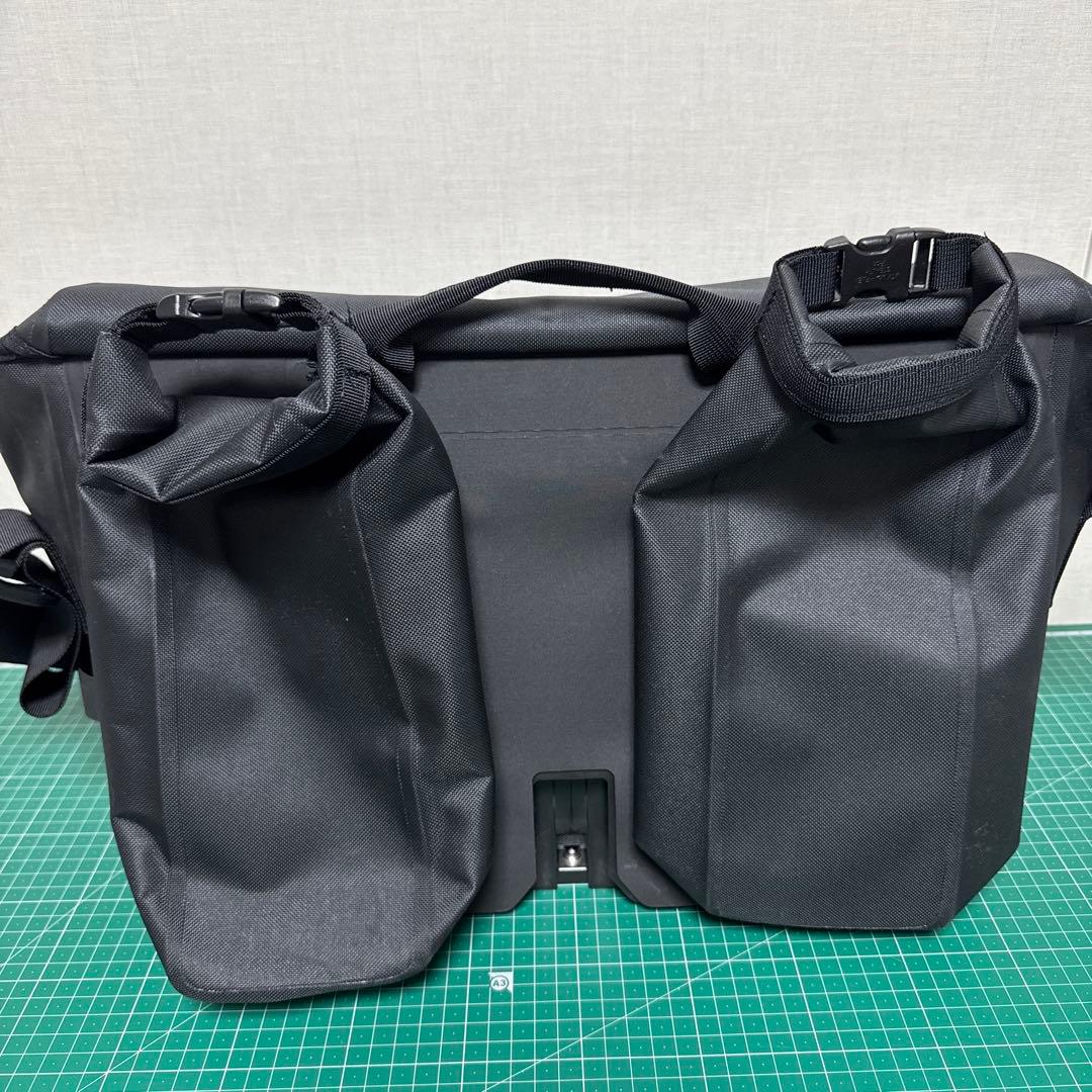 ブロンプトン　防水メッセンジャーバッグ