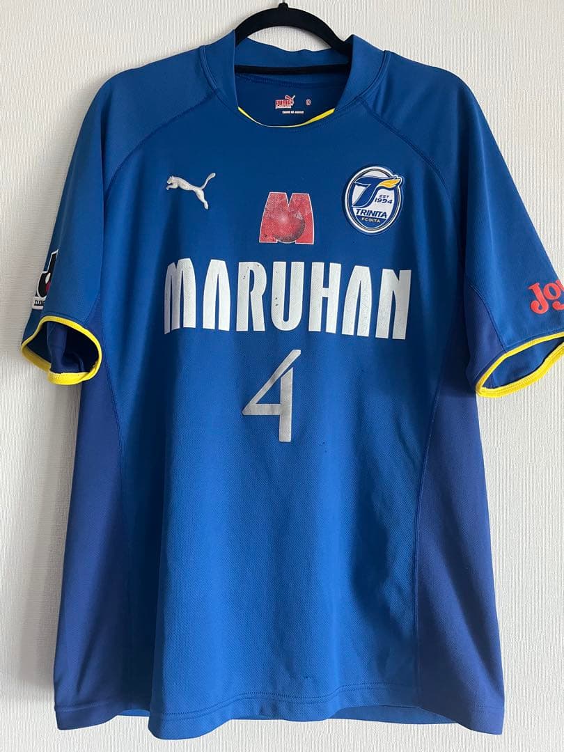 サッカー　大分トリニータ 2006 深谷友基　ユニフォーム #4 サイン入り