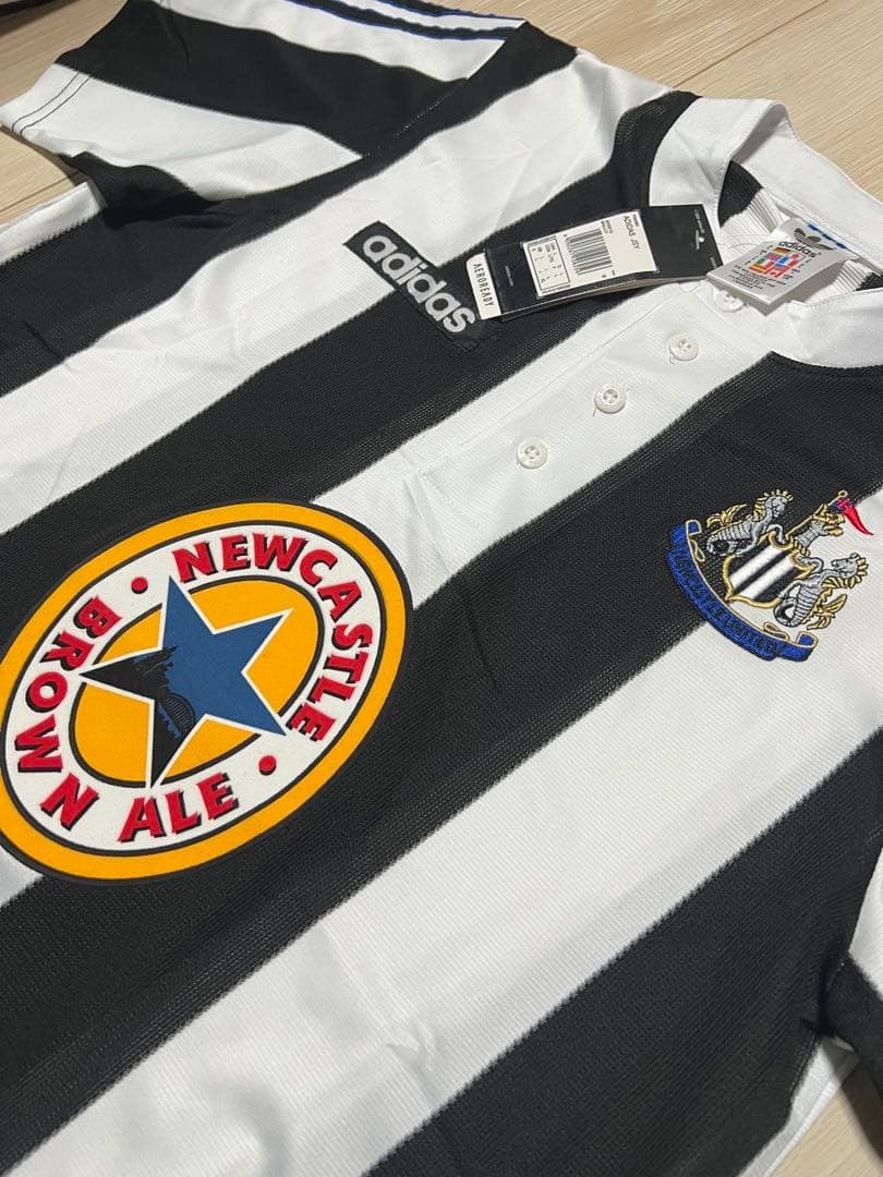 Newcastle United adidas シャツ　復刻ユニ　新品タグ付き