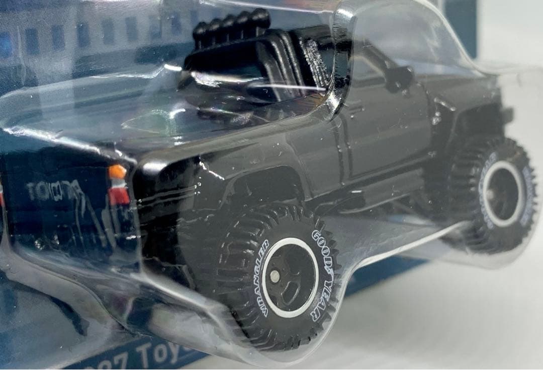 ホットウィール 1987 トヨタ ピックアップトラック ハイラックス SR5