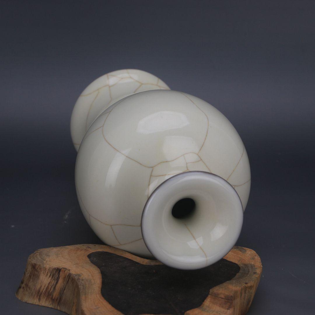 月白釉金線線梅瓶 磁器 置物 陶磁器 現代工芸品 美術品 装飾品