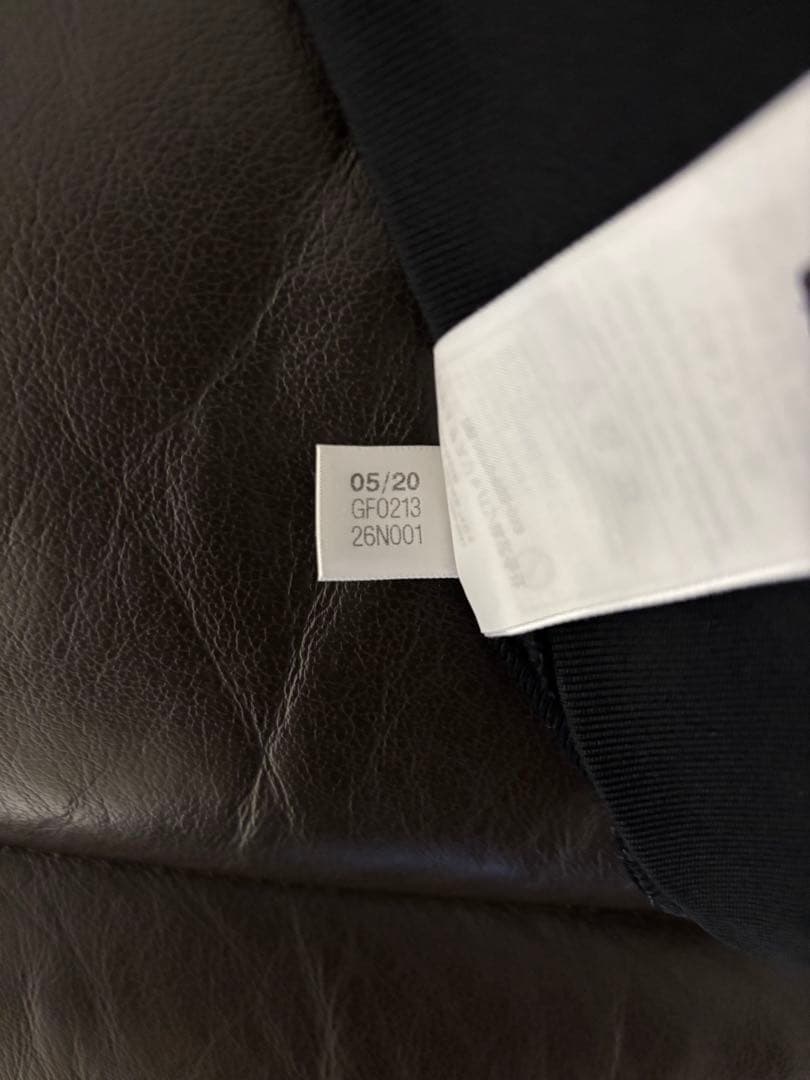adidas originals 黒ジャージ上下セット
