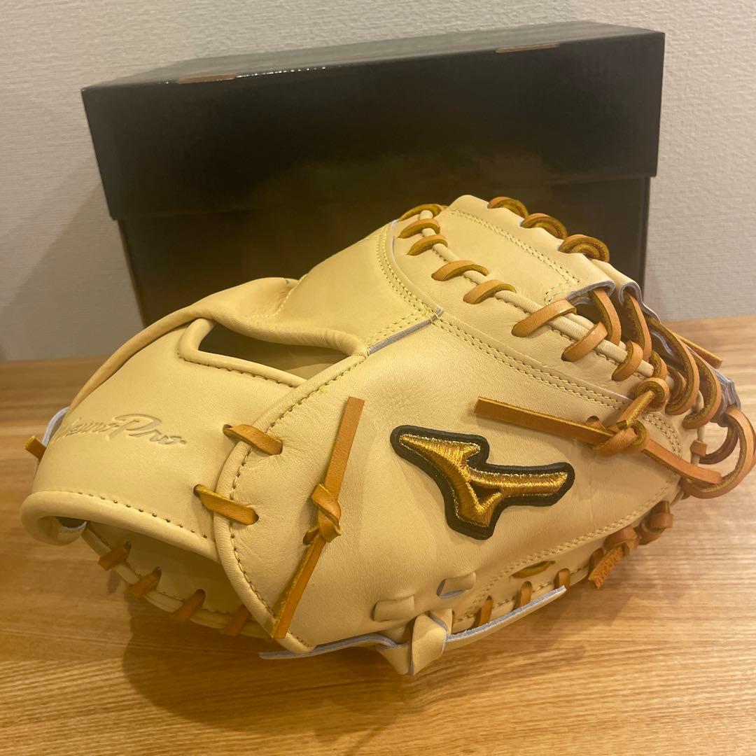 ミズノプロ　硬式用　キャッチャーミット　定価68,200円　高校野球対応