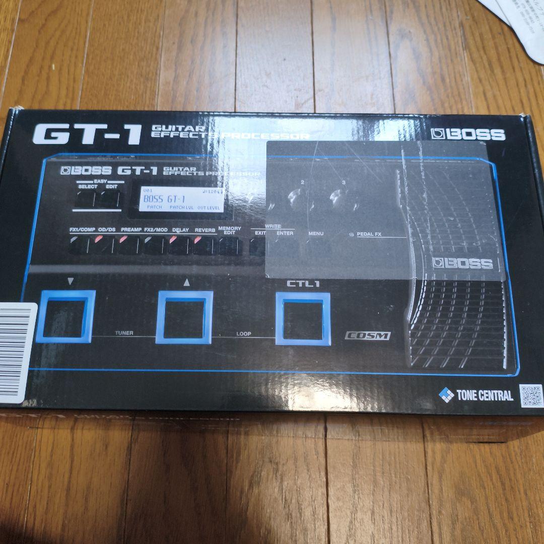 Boss GT-1 マルチエフェクター　純正ケーブル、スマホ接続用ケーブル付属
