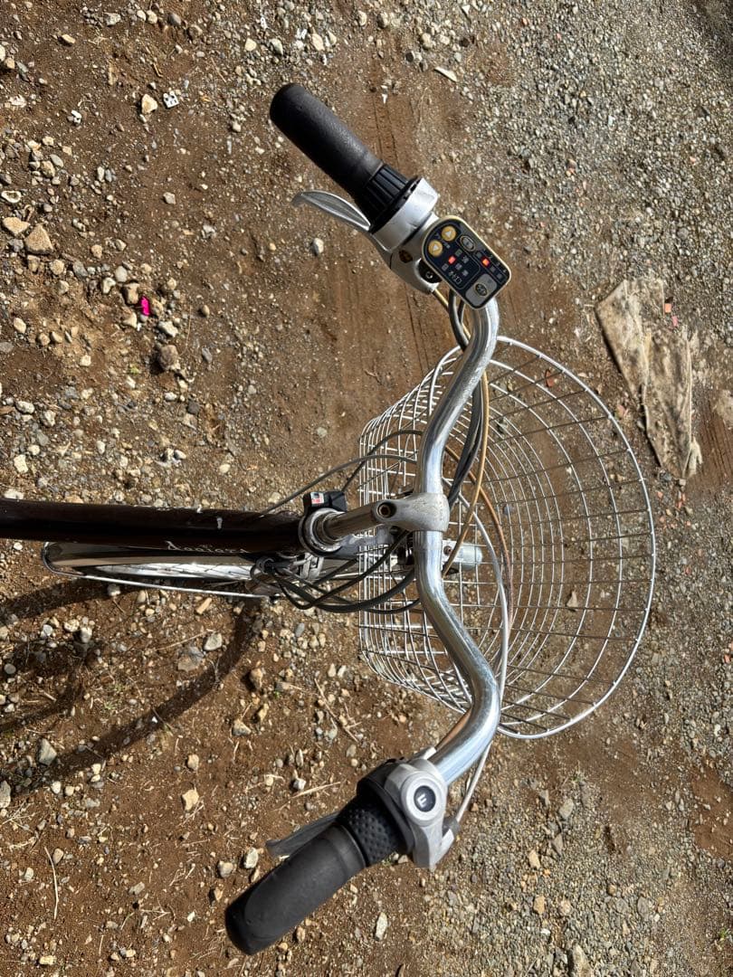 電動アシスト自転車 。 充電器、バッテリー1個付きです。引き取り限定お買得品