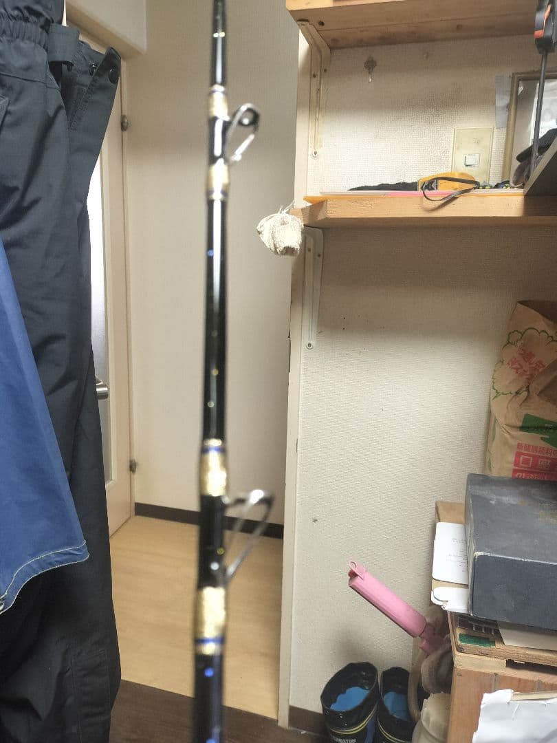 新品キハダマグロ竿とビーストマスター9000中古セット売り