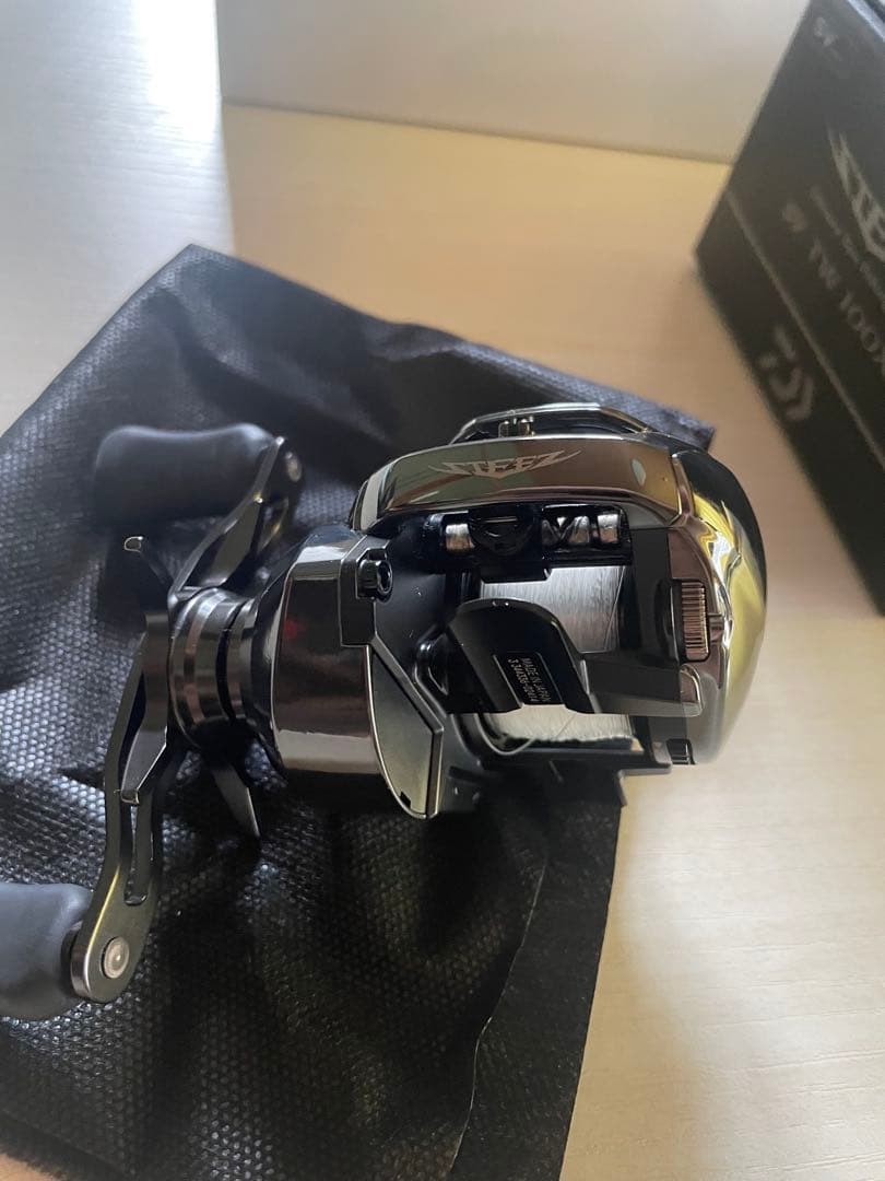 極美品　ダイワ 24スティーズSV TW 100XH