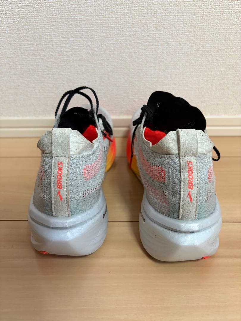 【中古・27.0cm】BROOKS HYPERION ELITE4