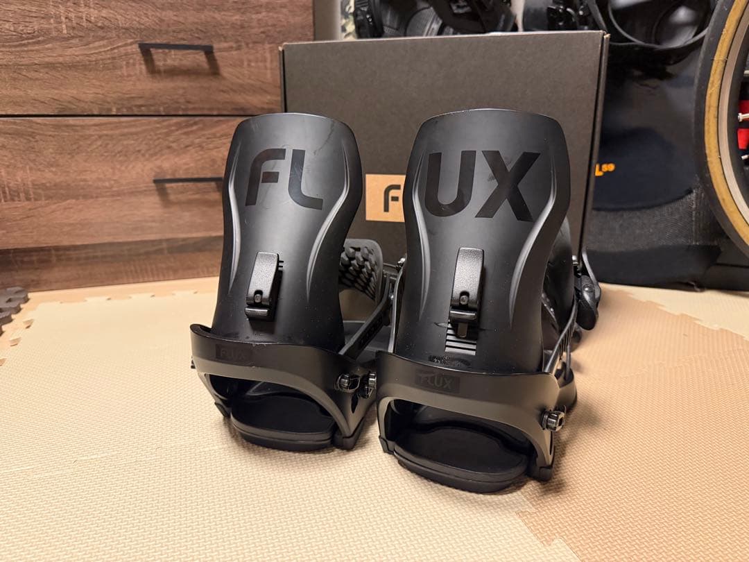 FLUX CV スノーボード ビンディング