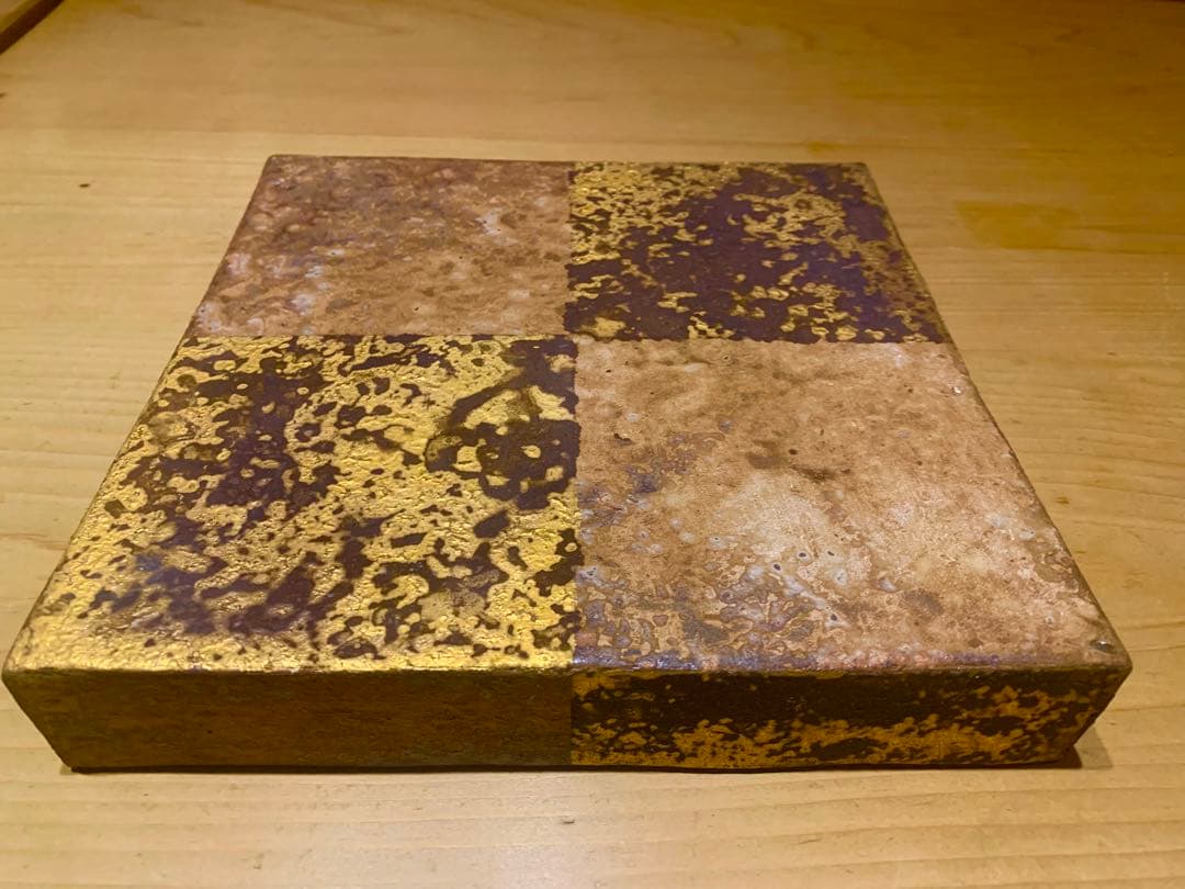 陶芸家 加古勝己作 市松文様 平皿／飾り台（両面使用可）