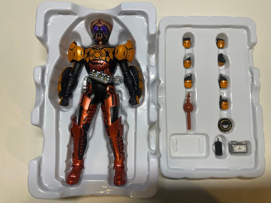 S.H.Figuarts（真骨彫製法）仮面ライダーオーズ ブラカワニ コンボ