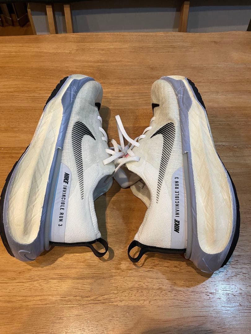 NIKE インヴィンシブル3 ホワイト　27.5cm