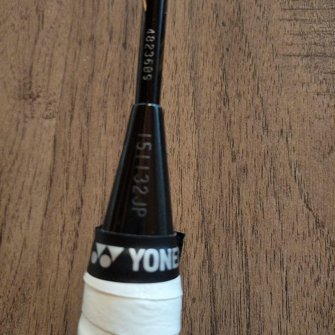 YONEX ヴォルトリック80 4UG5