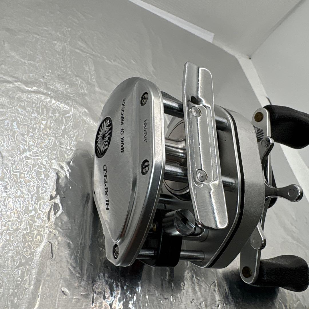 Daiwa PHANTOM ST-10 ベイトリール