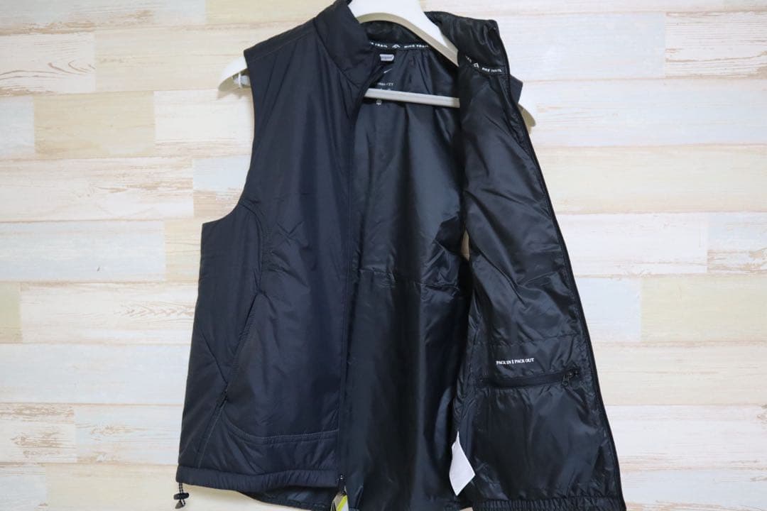 新品 Sサイズ ナイキ トレイル ランニングベスト　NIKE プリマロフト