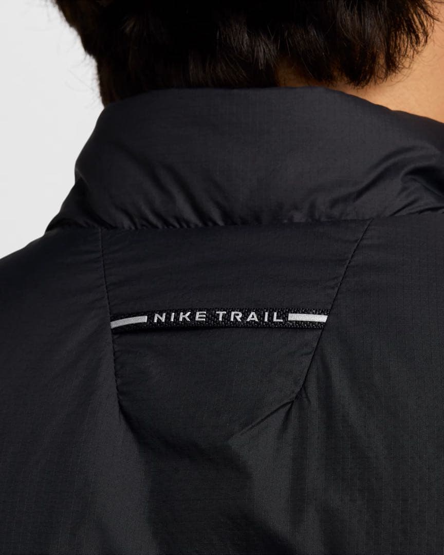 新品 Sサイズ ナイキ トレイル ランニングベスト　NIKE プリマロフト
