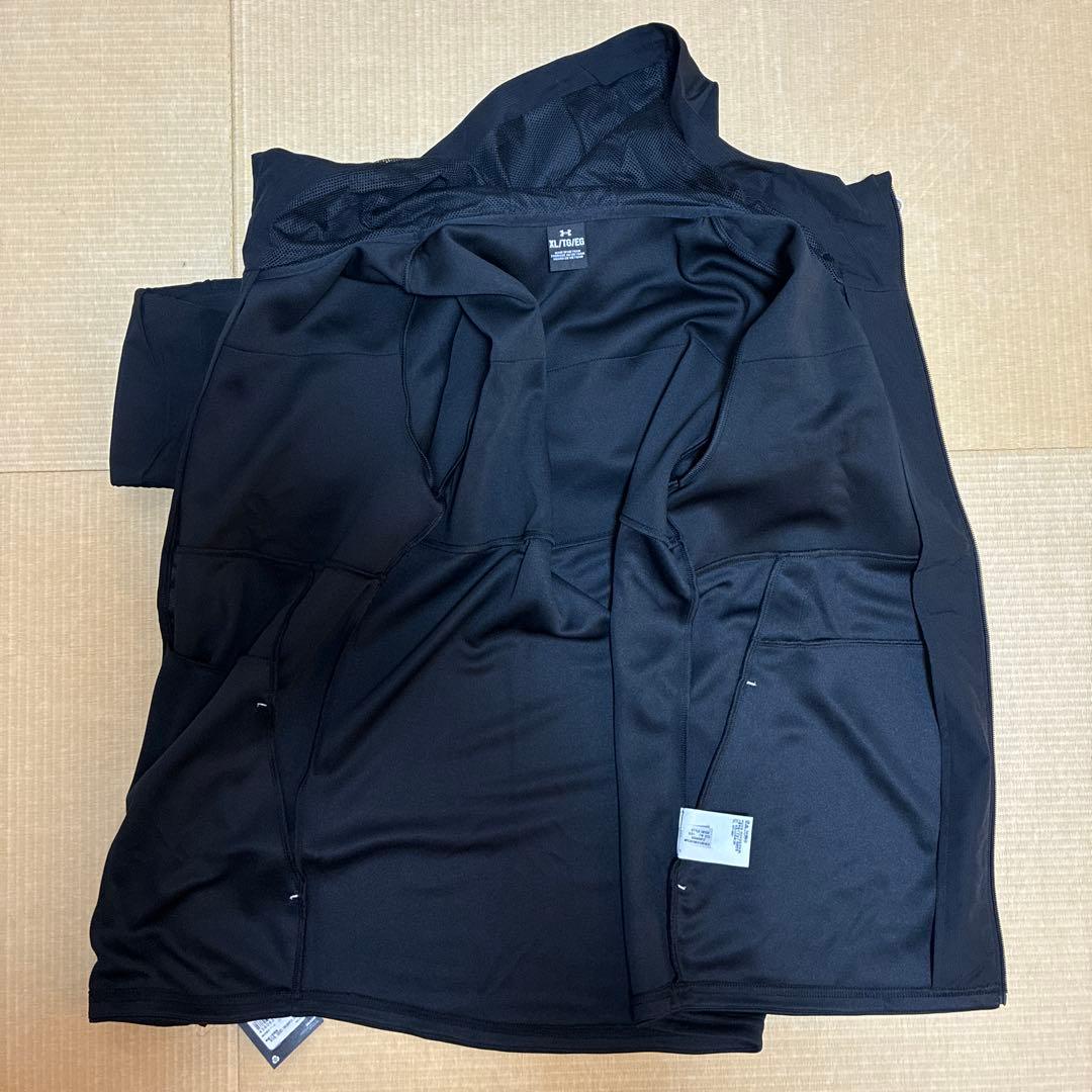 UNDER ARMOUR XL ブラック フード付きジャケット新品未使用