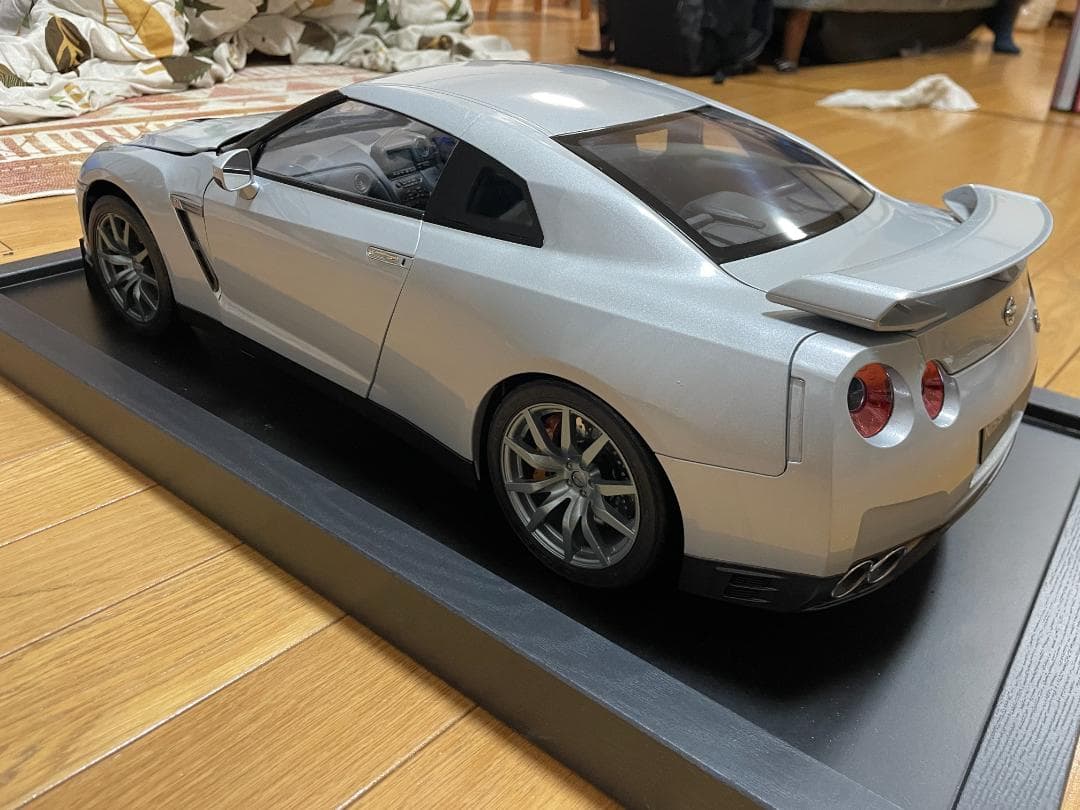 日産GT-R 2011年モデル R35 8分の1模型