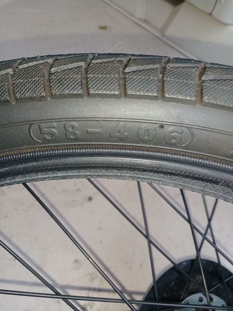 ホイール　タイヤセット 6速　20インチ