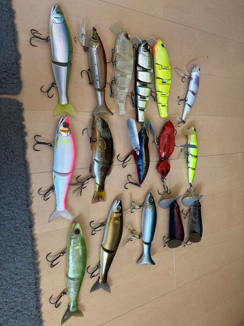 バス釣り　ビッグベイトルアー 16個セット