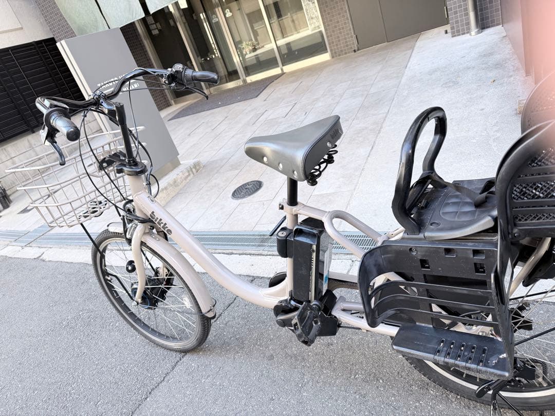 子供乗せ　ブリヂストン　 BIKKE 電動アシスト自転車 チャイルドシート付き