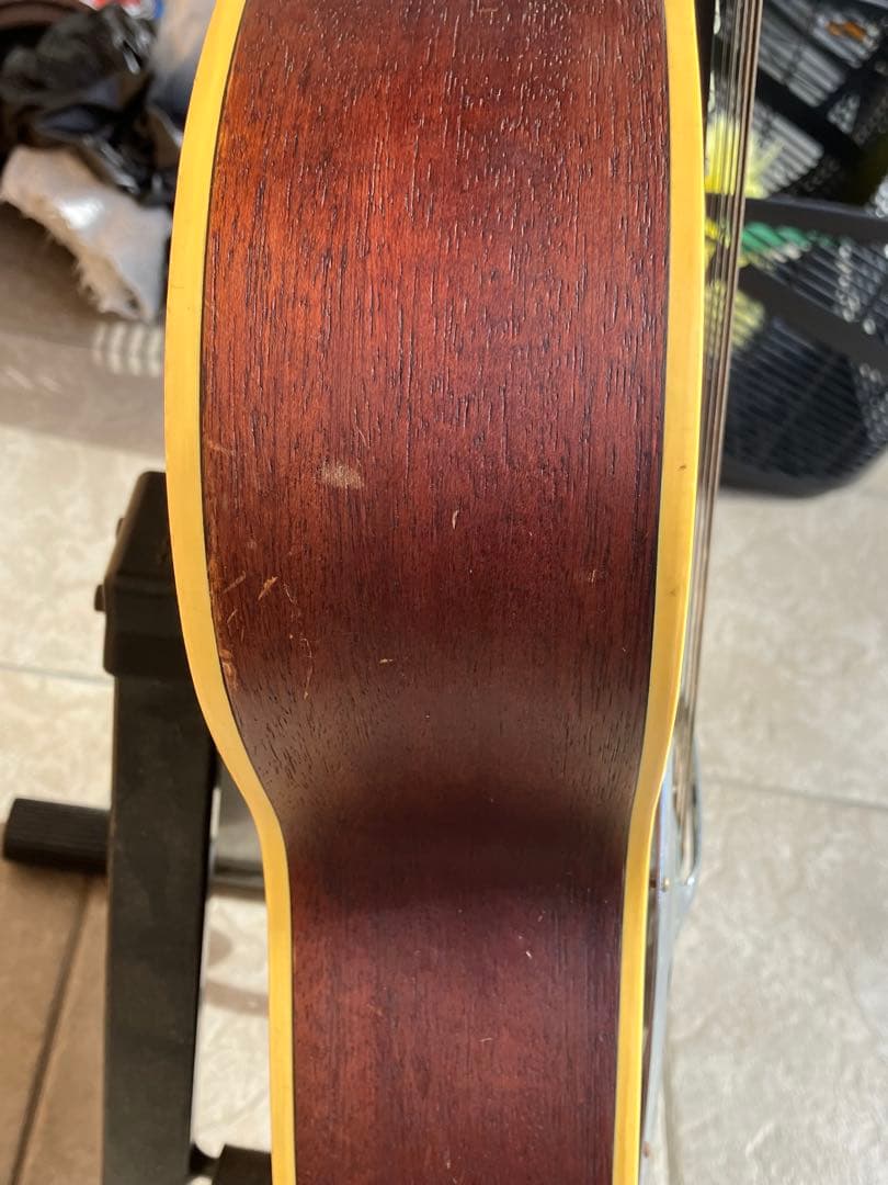Epiphone The Spider リゾネーターギター　スクエアネック