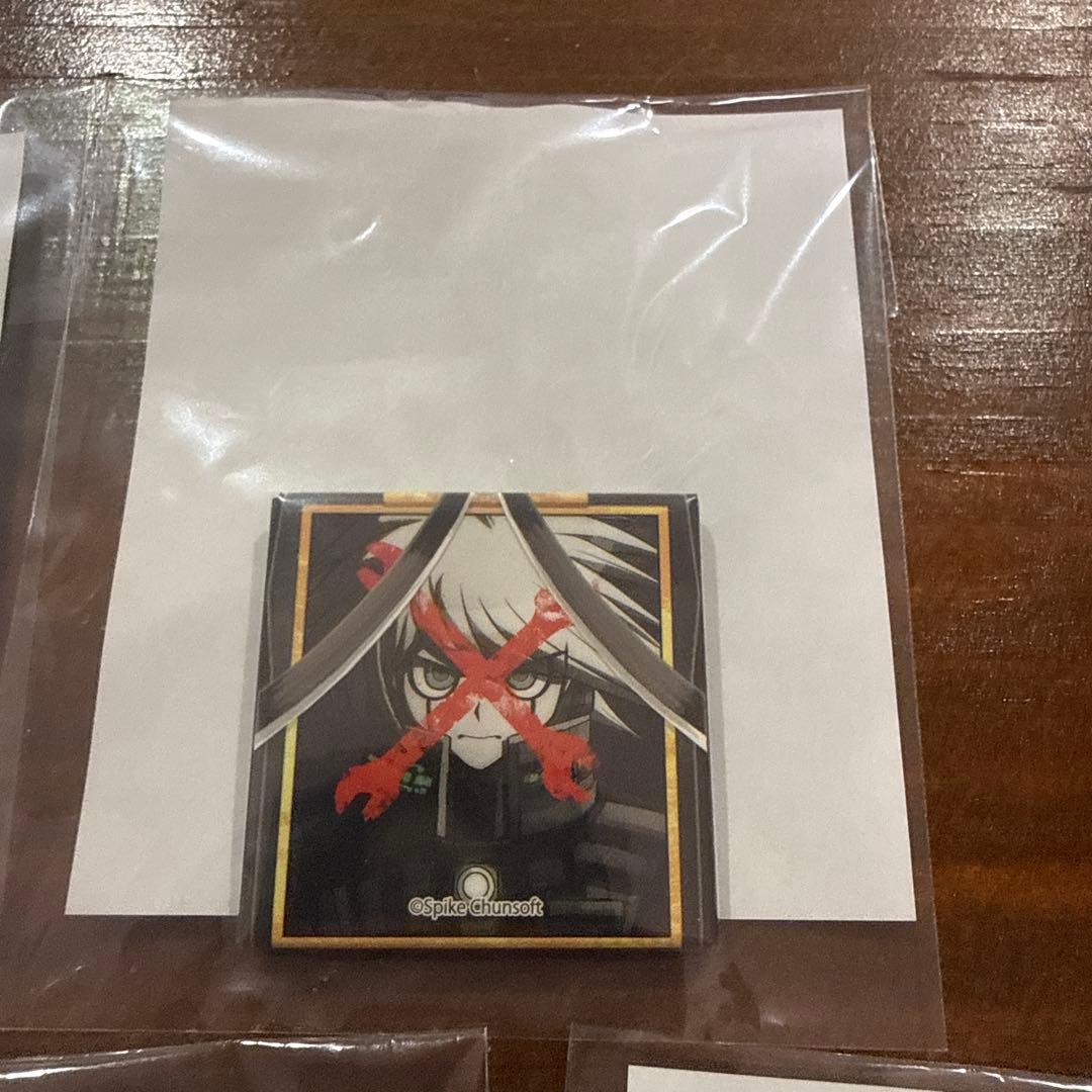 【未開封】ニューダンガンロンパV3 遺影スクエア缶バッジ　５個セット