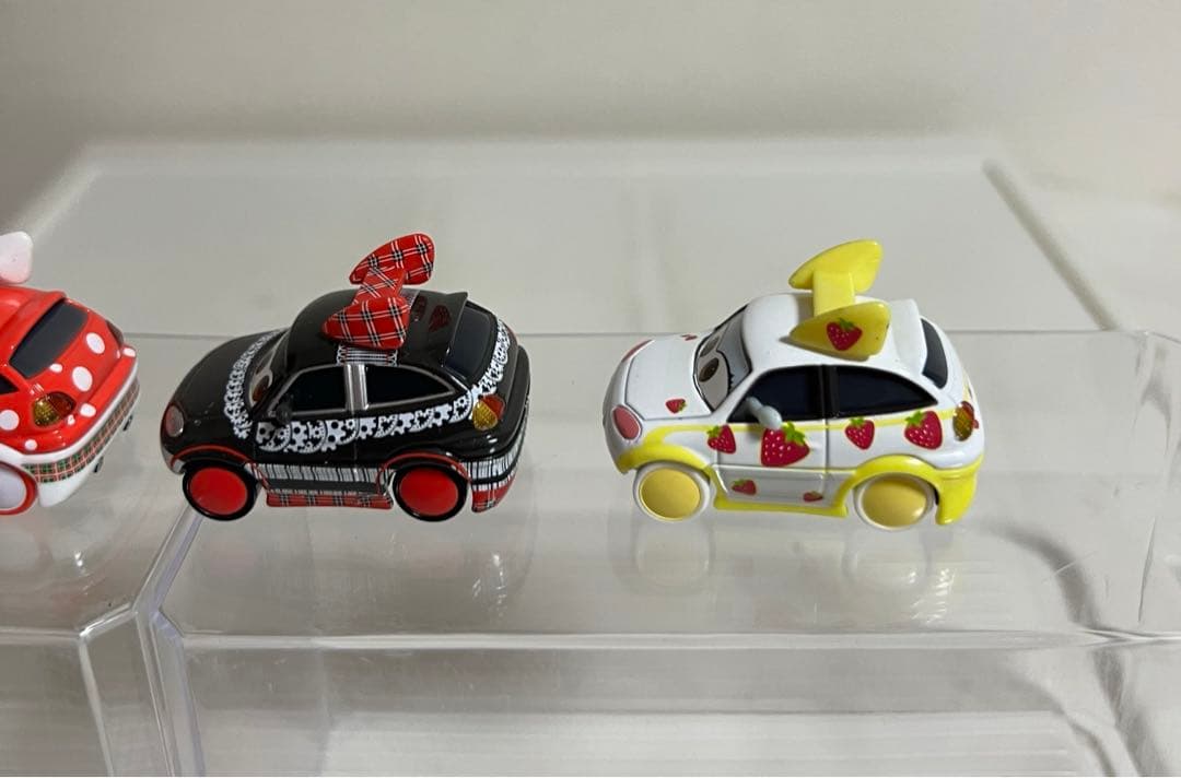 カーズ、マテル、ミニカー、（ハルミ、スキ、CHISAKI、イチゴ ）