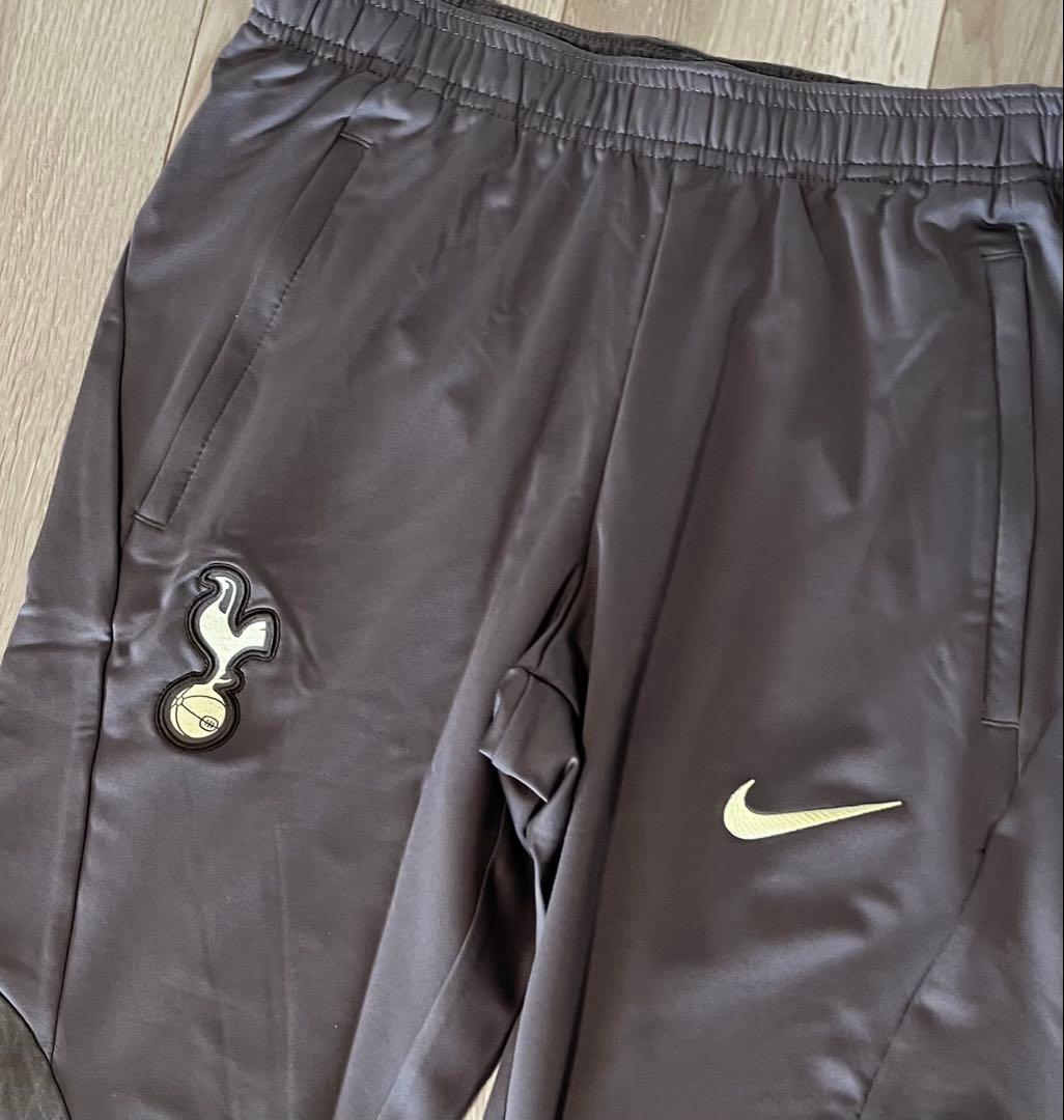 NIKE トッテナム　スパーズ　トラックパンツ　トレーニングパンツ　ジャージ