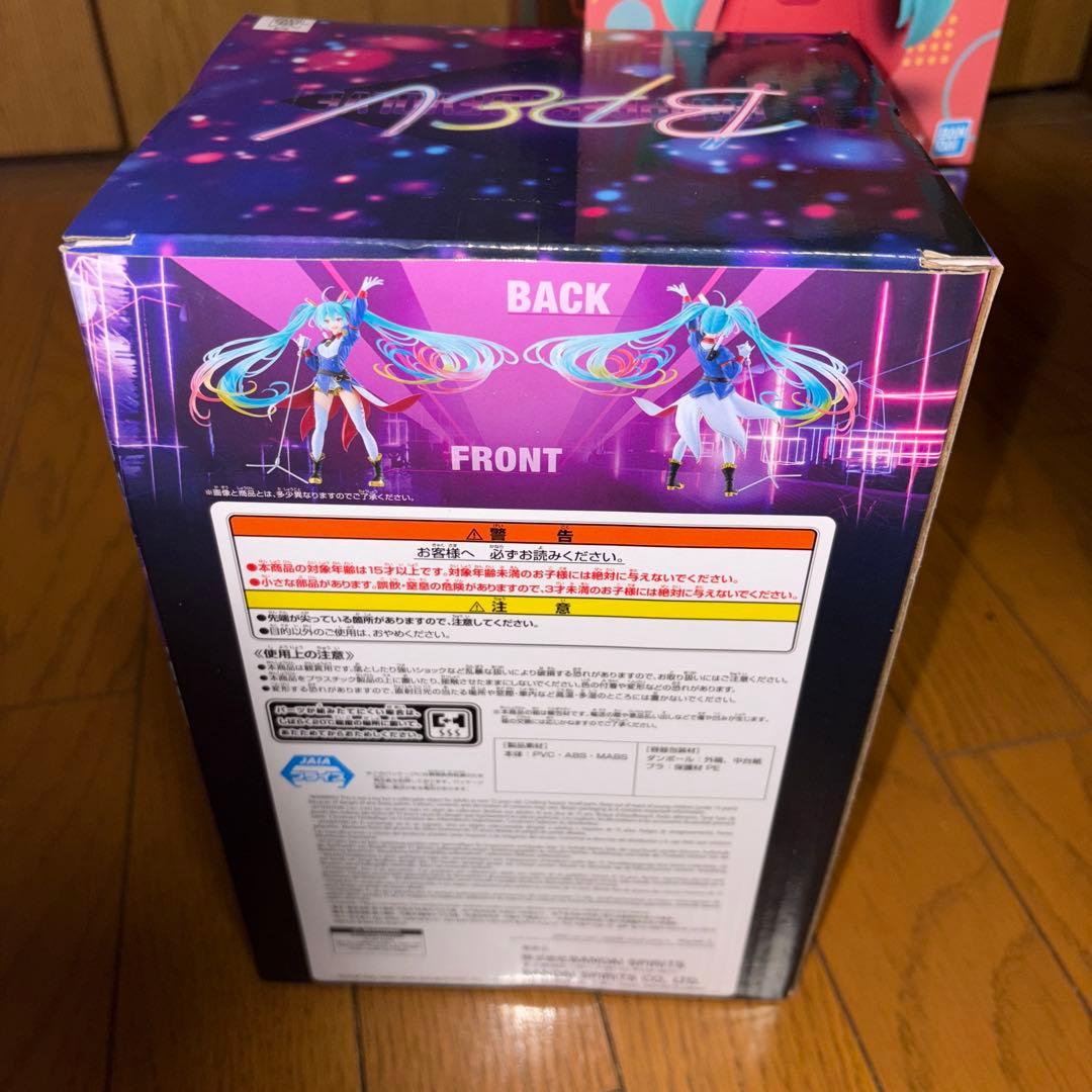 ガンダム45周年 初音ミク、桜ミク