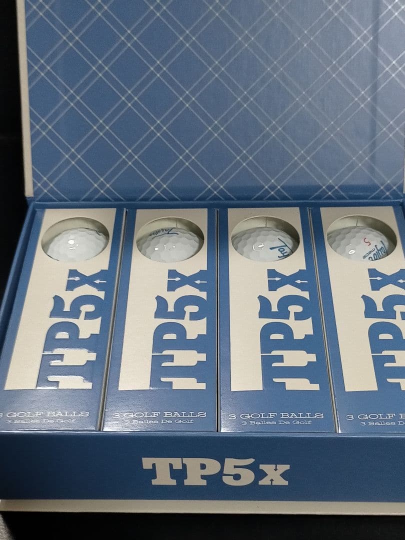限定モデル TaylorMade TP5X ゴルフボール 12個入り