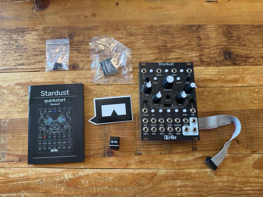 QU-Bit Stardust モジュラーシンセサイザー