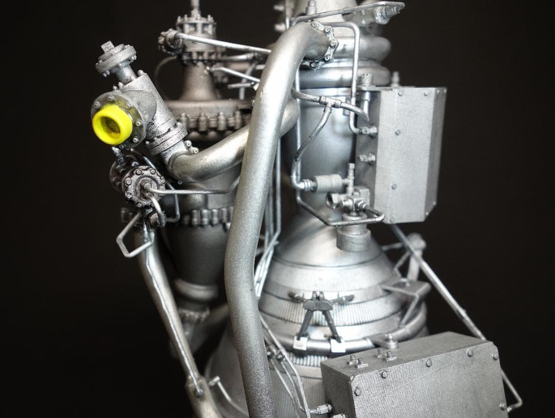 ロケットダイン社製 RL10 ロケットエンジンモデル完成品