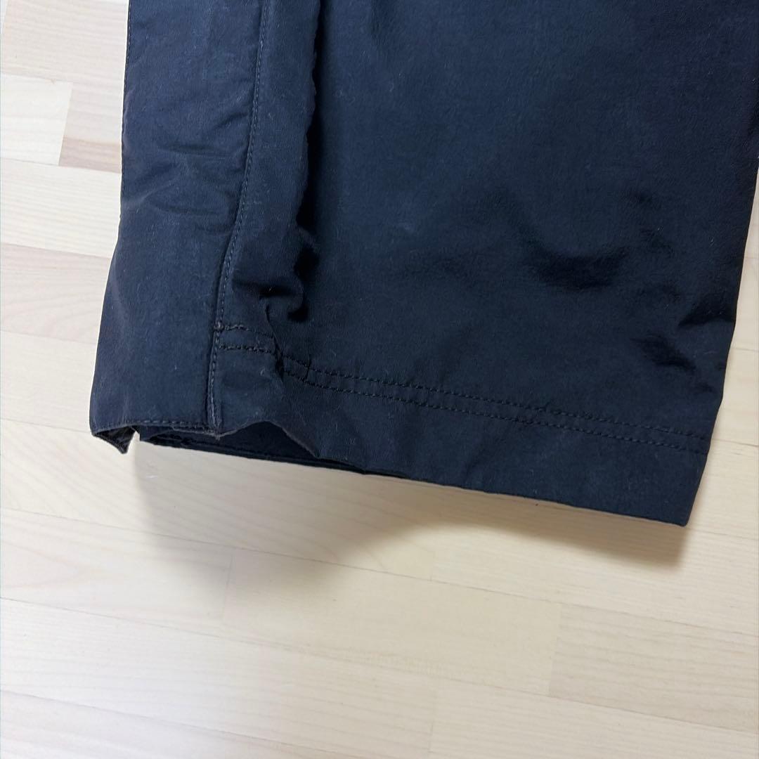 ダイワフィッシングスーツ 黒と赤 フード付き