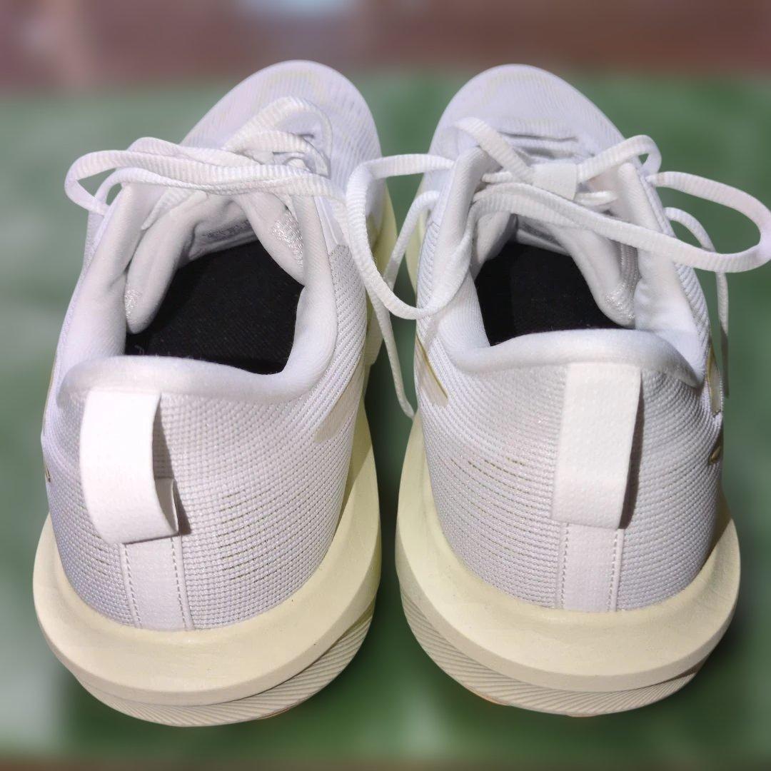 大きいサイズ　スニーカー　ASICS GT-1000　28.5cm　幅2E