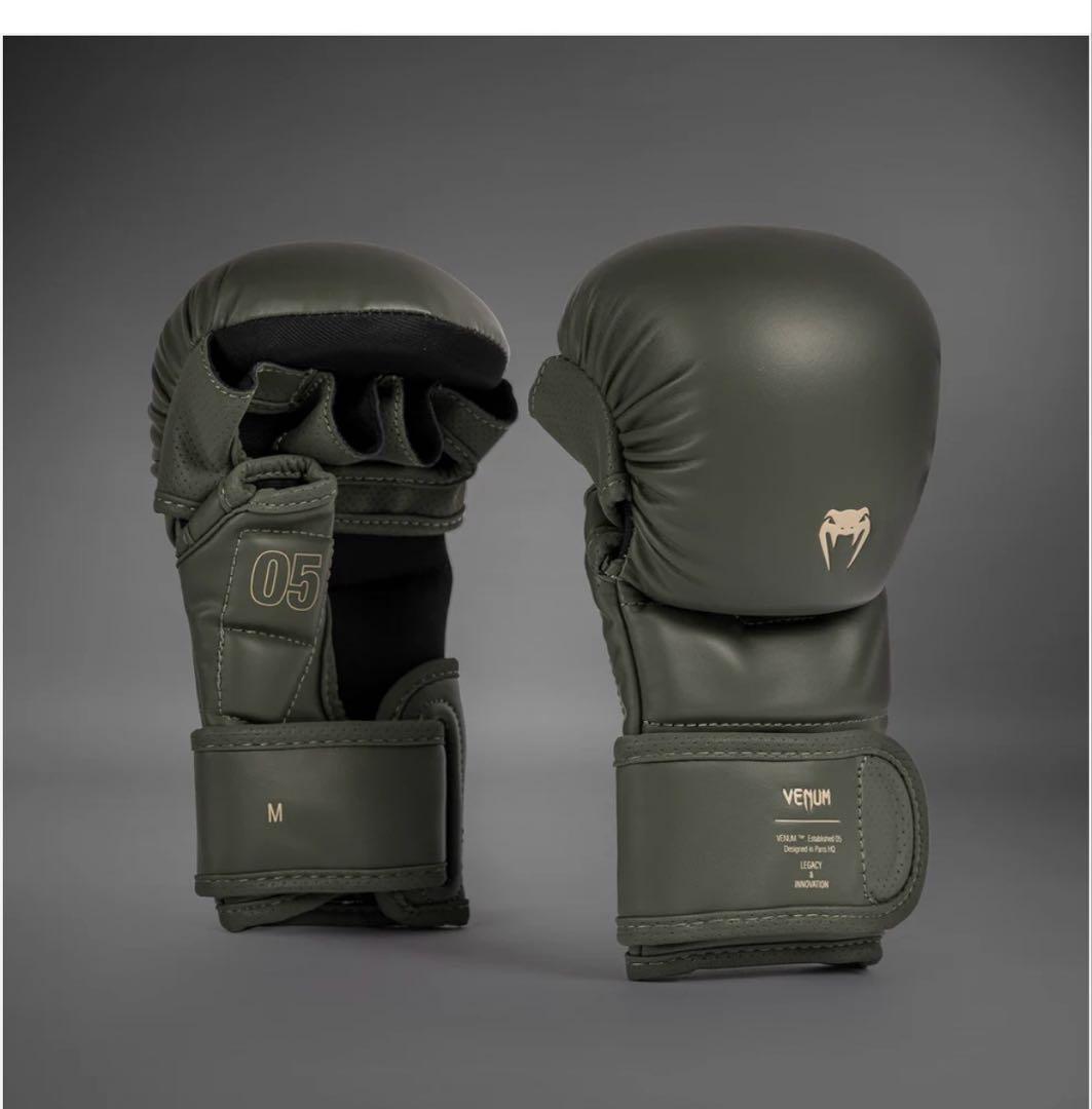 venum MMAスパーリンググローブ