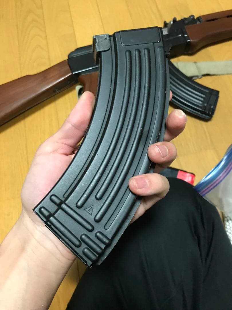 バッテリー破損　AK-47 東京マルイ　スタンダード