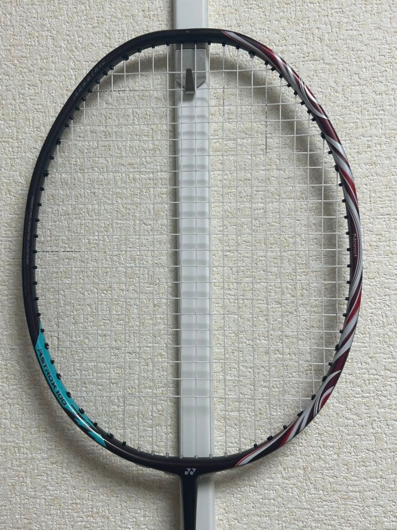 美品　ヨネックスアストロクス100ZZ