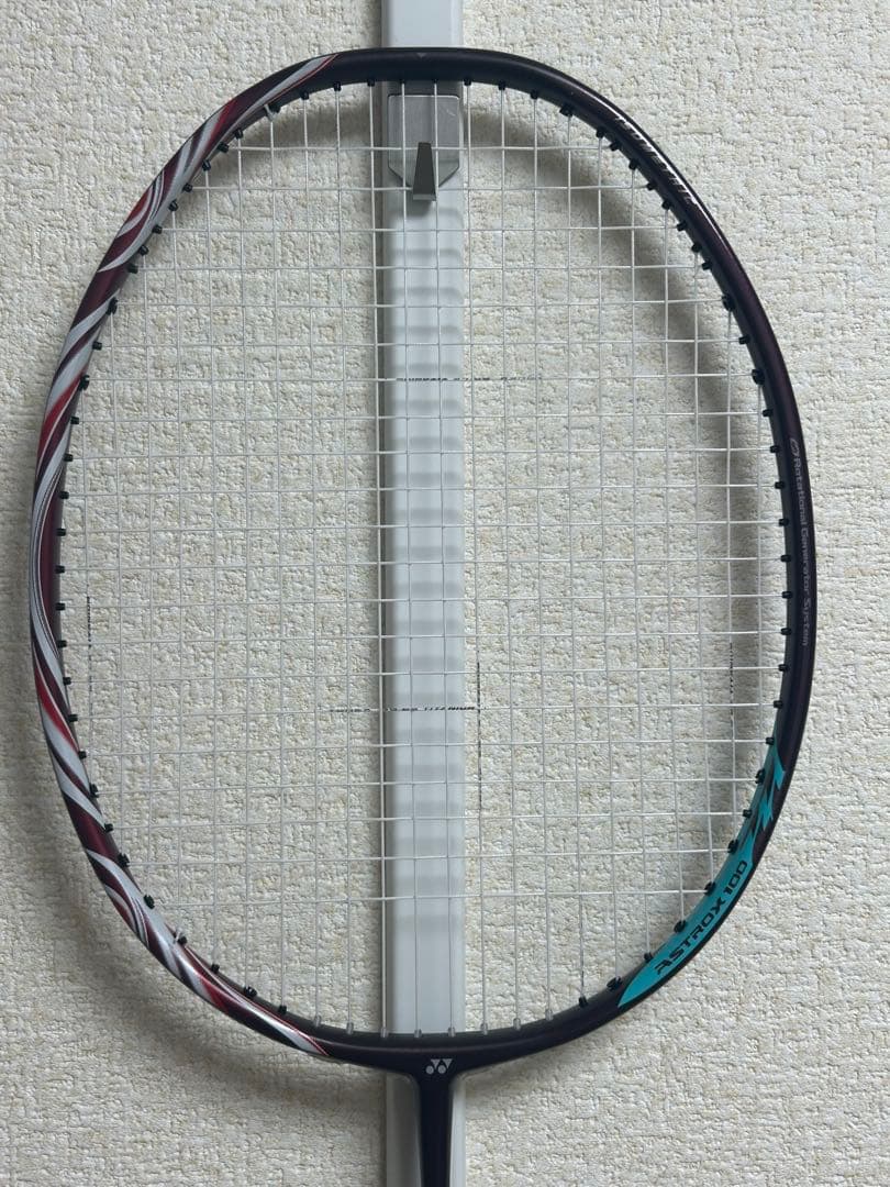 美品　ヨネックスアストロクス100ZZ