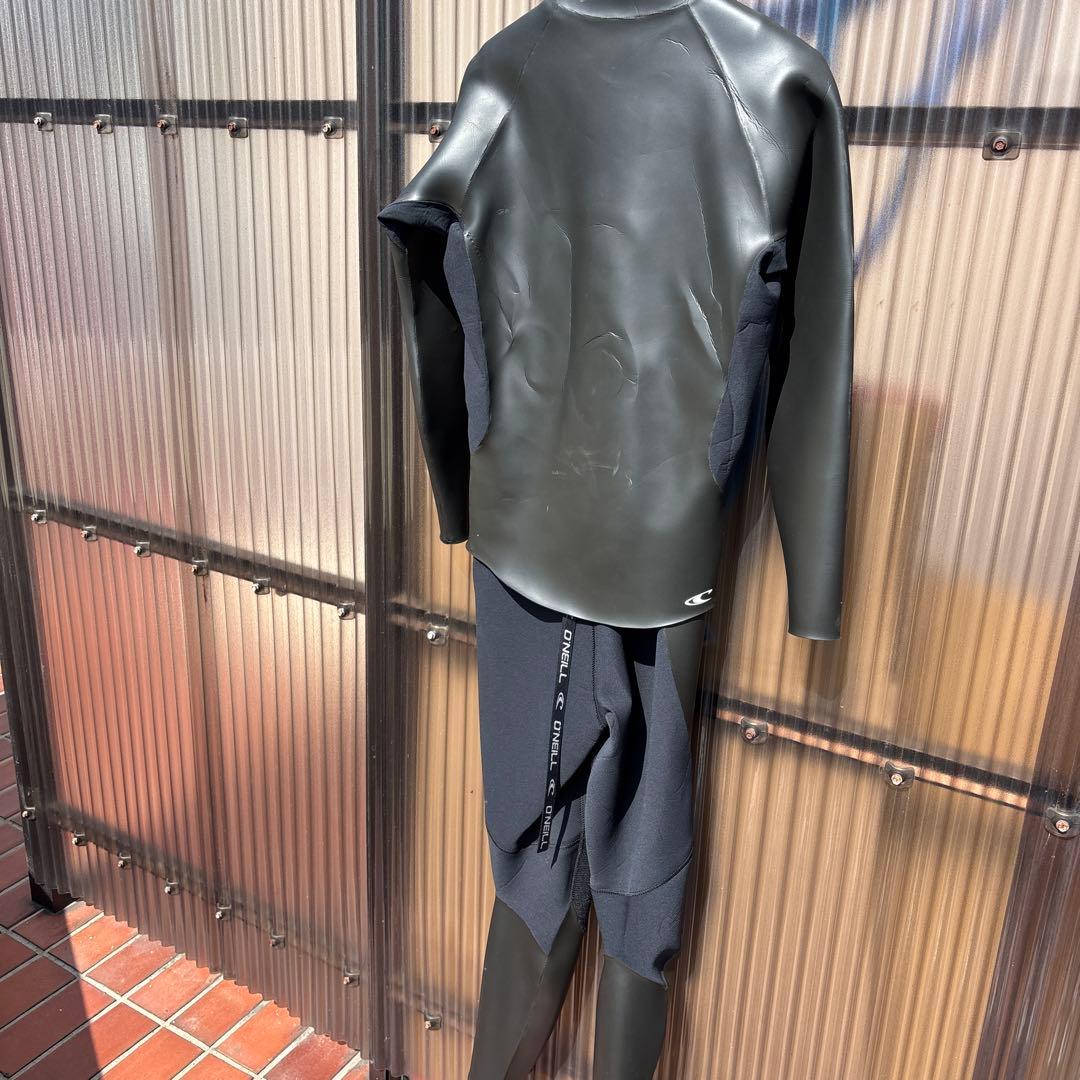 7*f様 オニール　ウェットスーツ上下２点