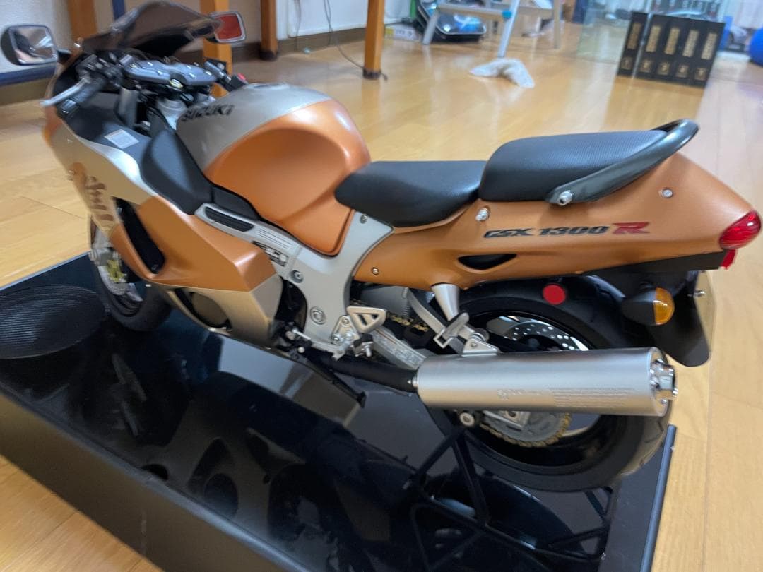 ディアゴスティーニ 隼 DeAgostiniハヤブサGSX1300R