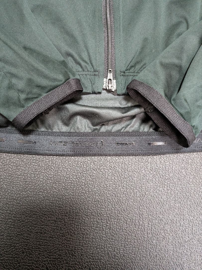 パールイズミ　ストレッチ ウィンドシェルMサイズ