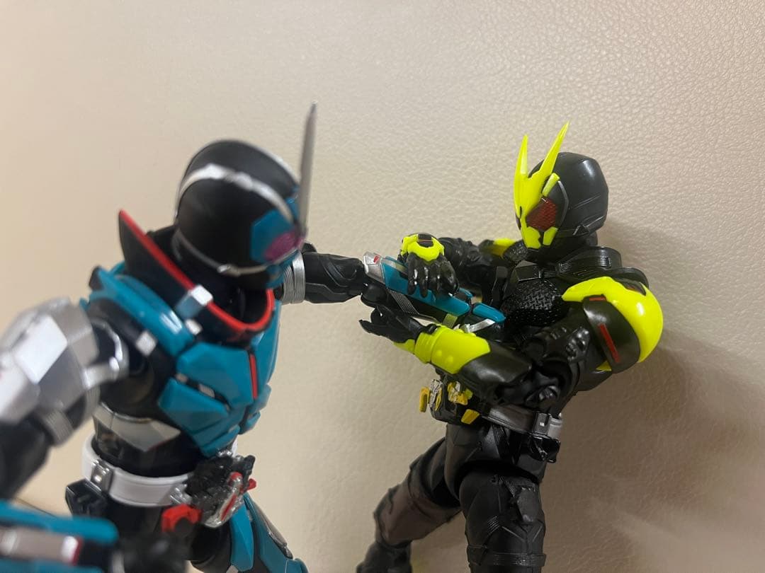 S.H.Figuarts 仮面ライダーゼロゼロワン ライジングホッパー 001