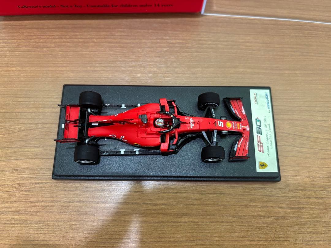 ルックスマート フェラーリsf90 セバスチャン ベッテル シンガポール