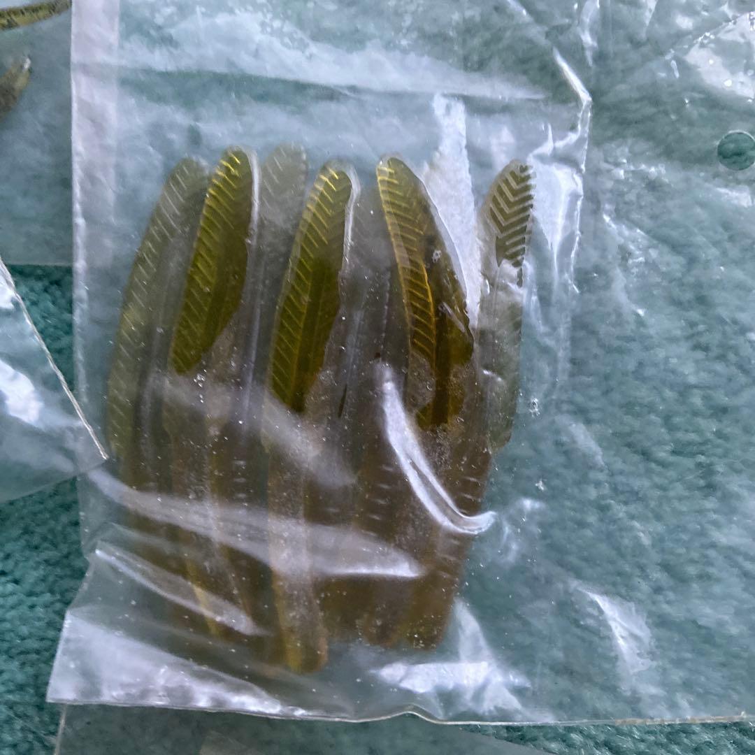 古いワーム　フック　レア　釣り　フィッシング 大量　まとめ売りゲーリーヤマモト