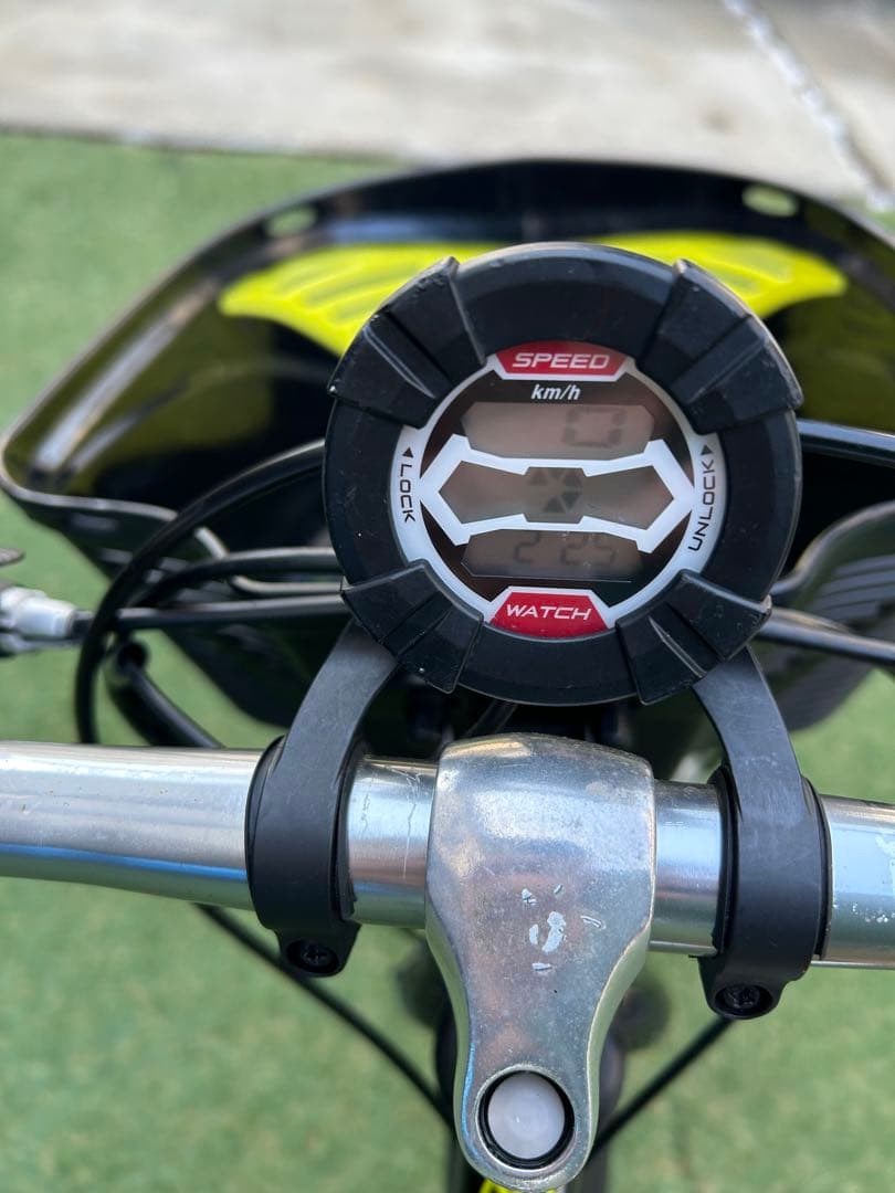 ジュニアスポーツ自転車 ブラック/イエロー　22インチ