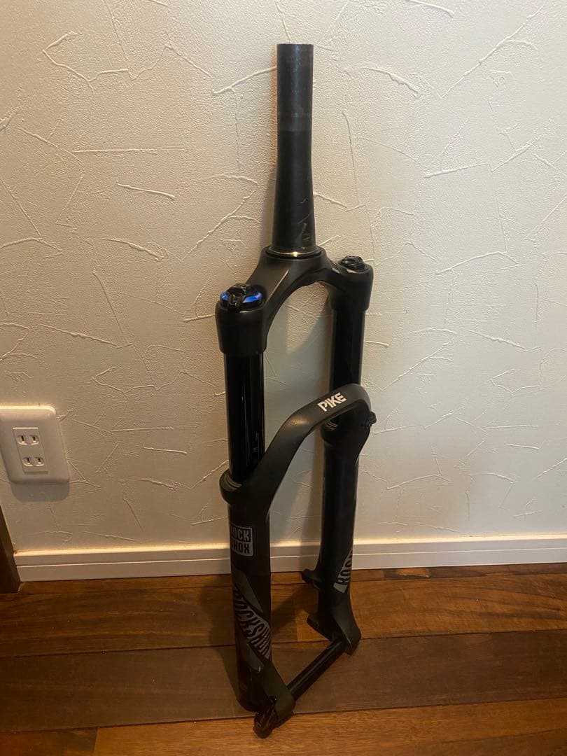ロックショックス　ROCKSHOX PIKE サスペンションフォーク ブラック