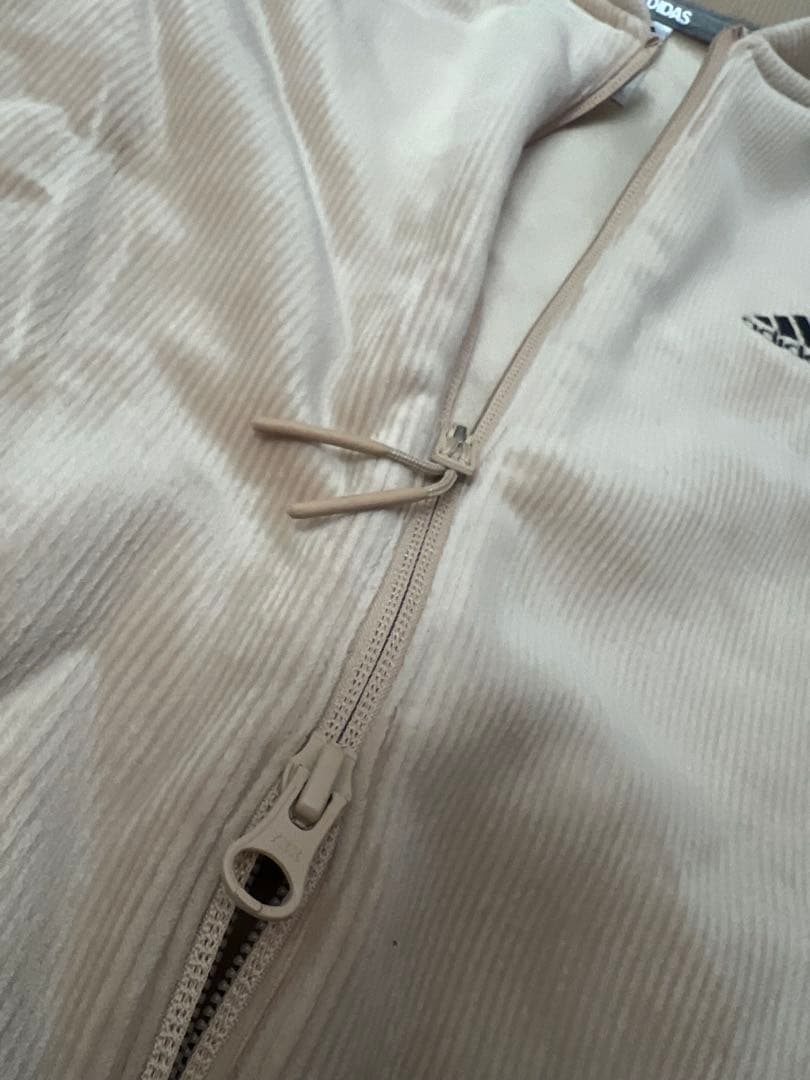 adidas レディースジャケット XS
